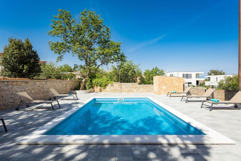 Cesare Apartment, With Swimming Pool And Sea View Ližnjan Εξωτερικό φωτογραφία