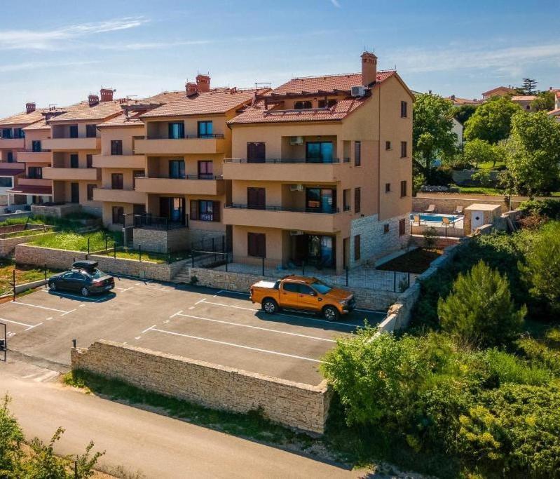 Cesare Apartment, With Swimming Pool And Sea View Ližnjan Εξωτερικό φωτογραφία